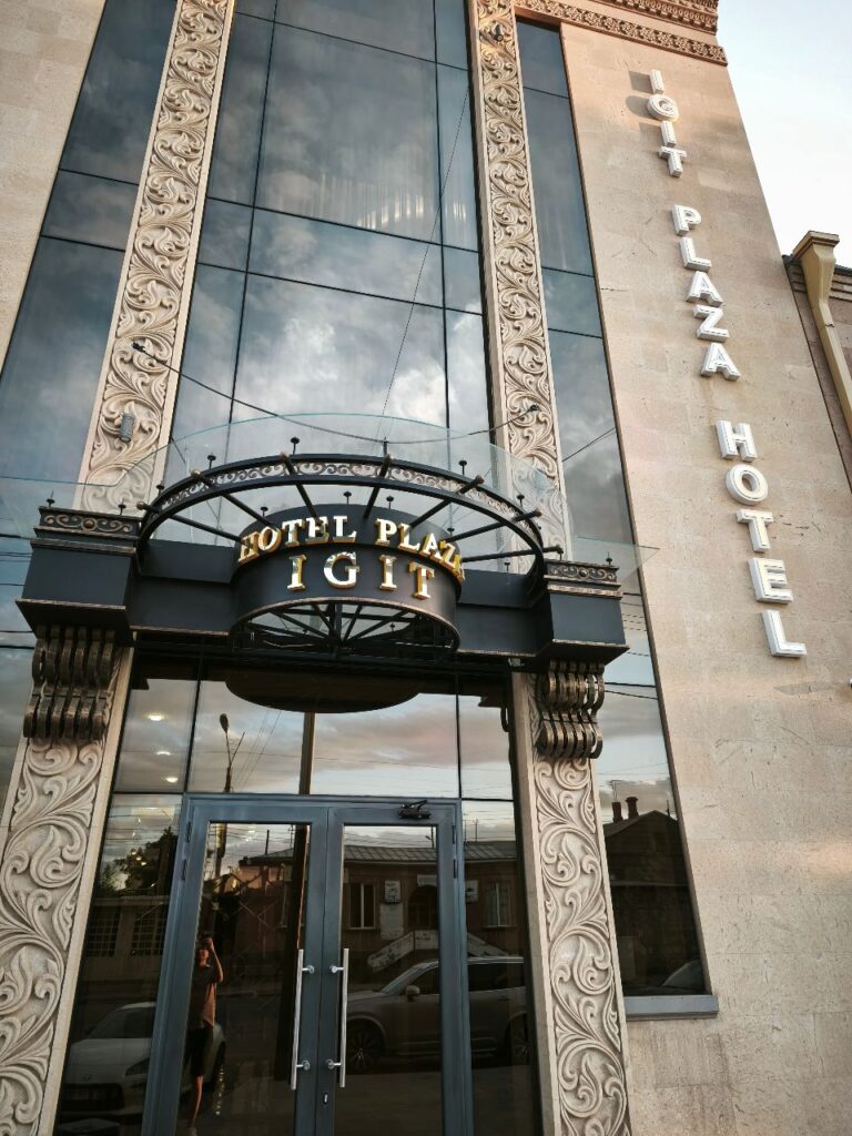 Igit Plaza Hotel
