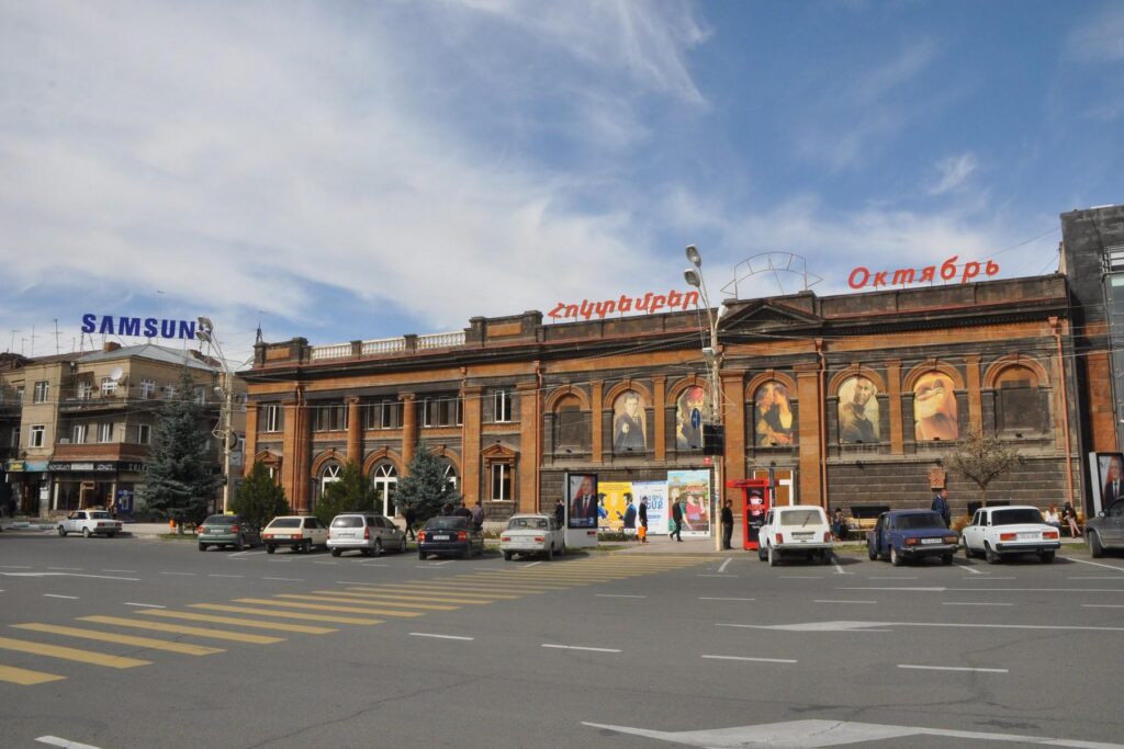 Кинотеатр Октябрь
