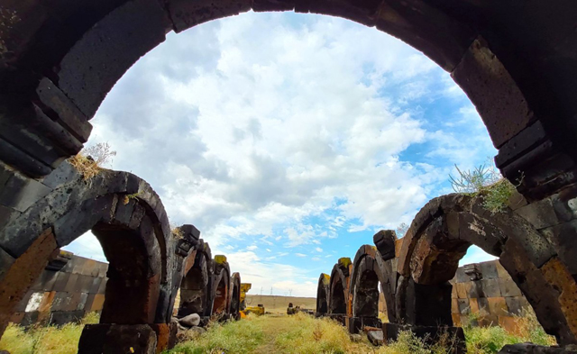 Jrapi Caravanserai